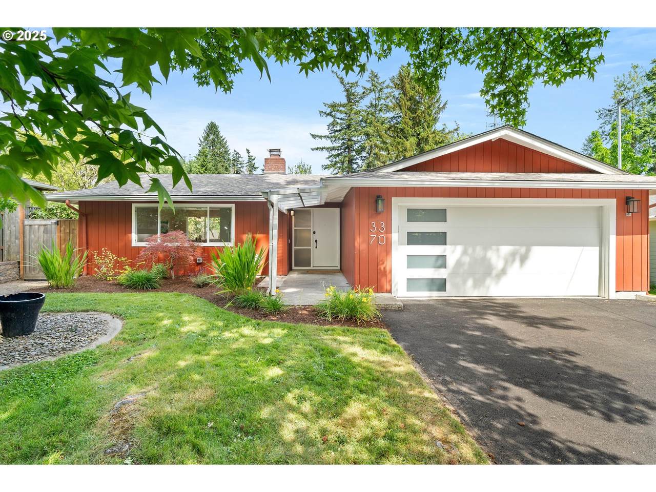 3370 106TH Ave - Photo 1