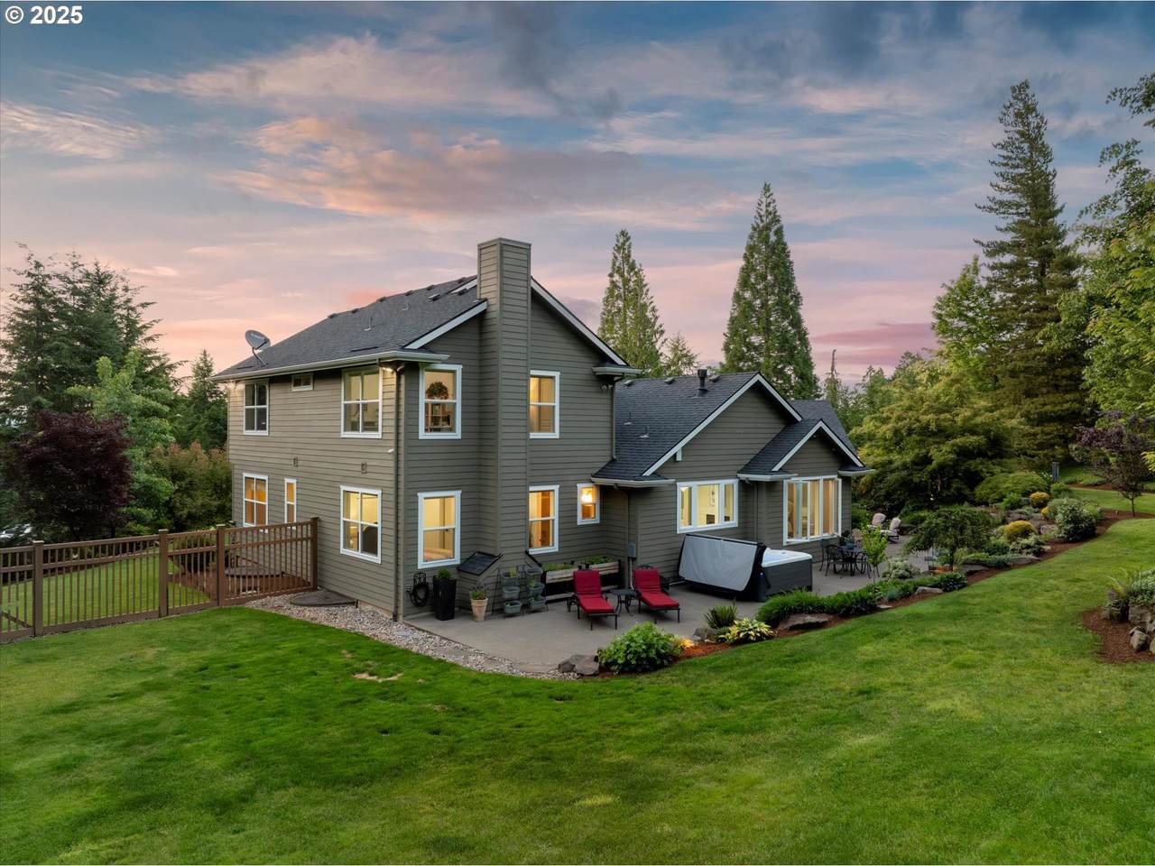 https://bt-photos.global.ssl.fastly.net/portland/1280_boomver_1_261611110-2.jpg