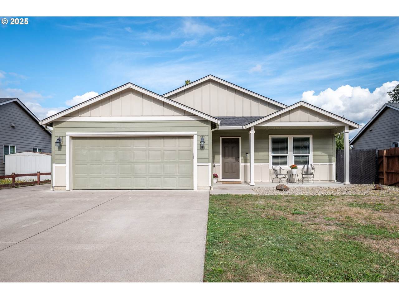 135 Haley Dr - Photo 1