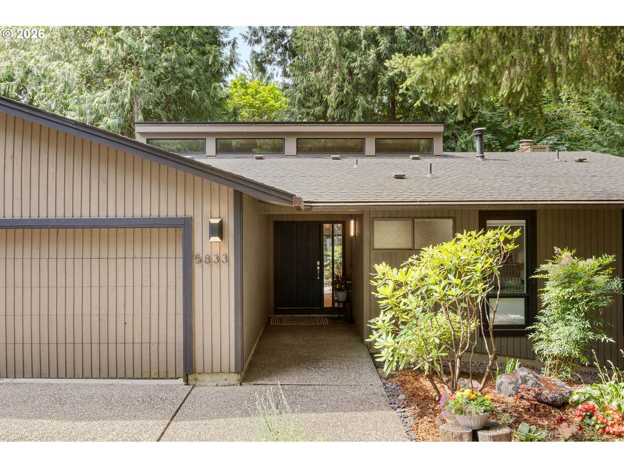 https://bt-photos.global.ssl.fastly.net/portland/1280_boomver_1_262935085-2.jpg