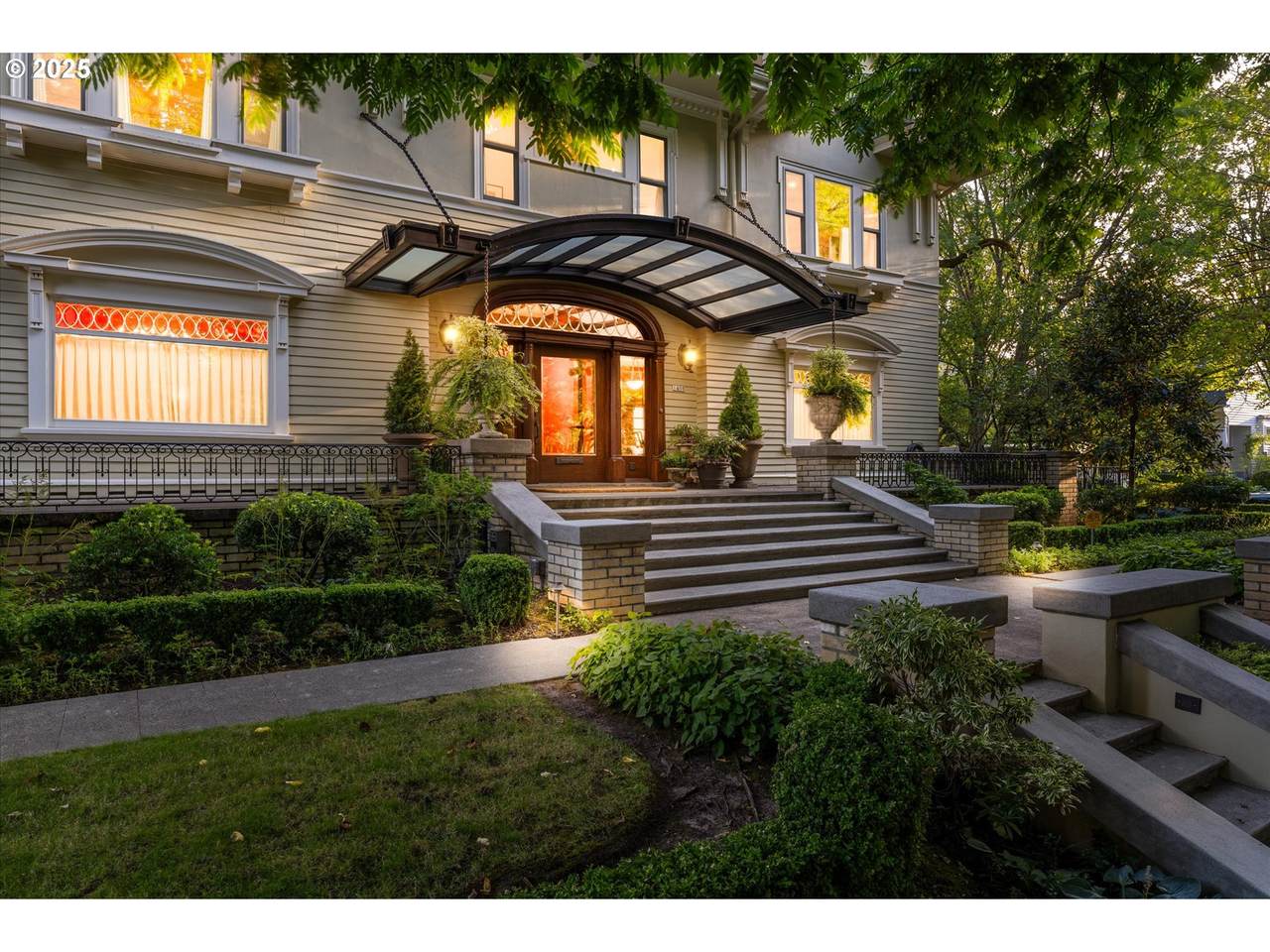 1408 Knott St - Photo 1
