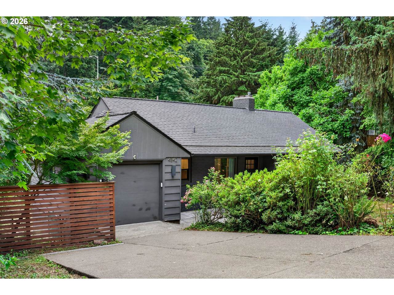 https://bt-photos.global.ssl.fastly.net/portland/1280_boomver_1_264568869-3.jpg