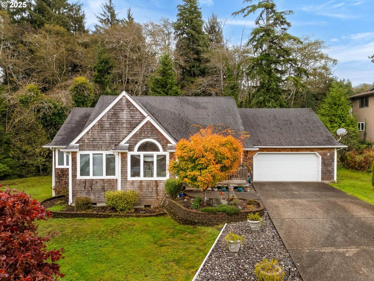 1295 Jeffrey Dr - Photo 1