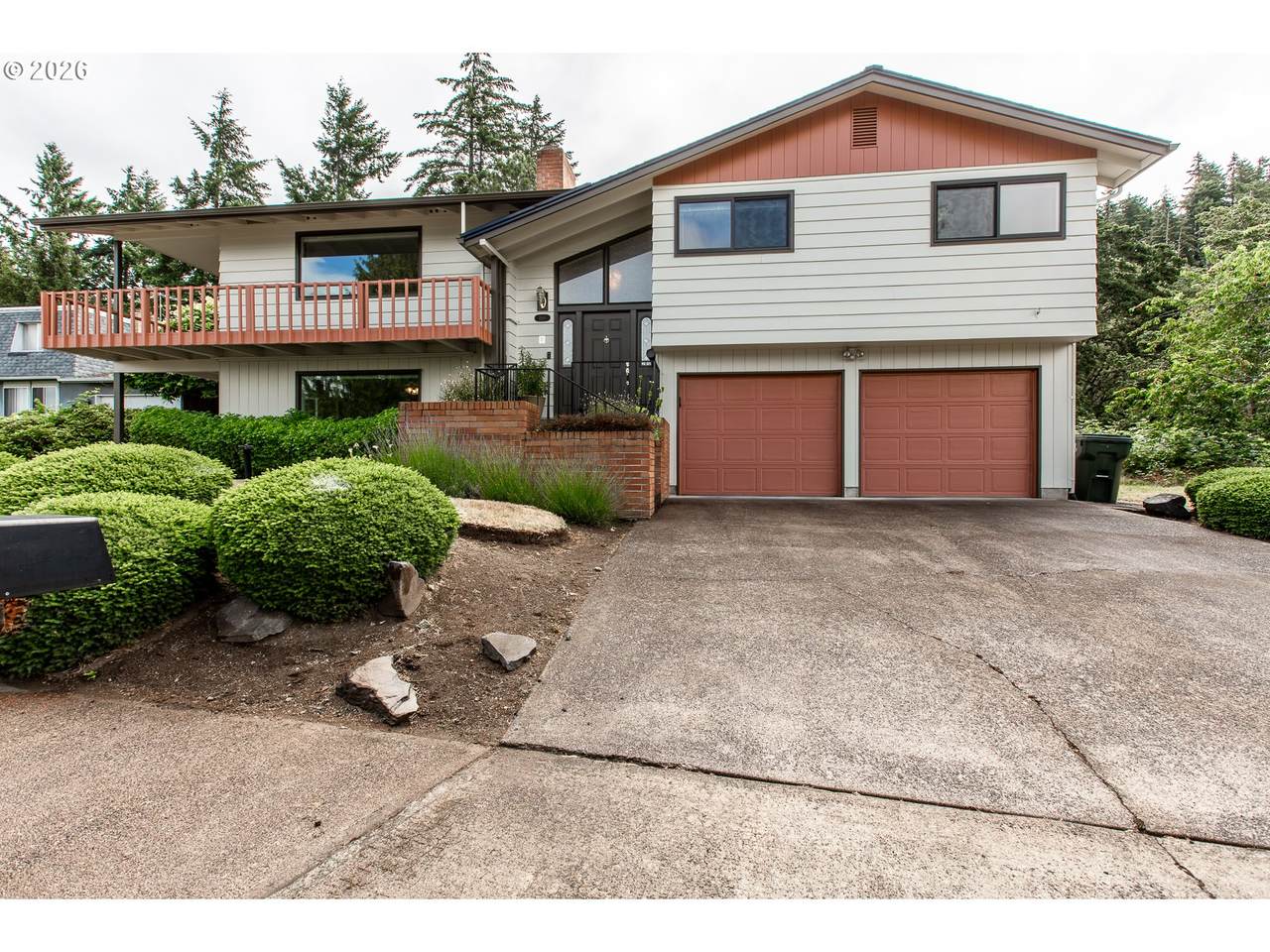 3985 University St - Photo 1