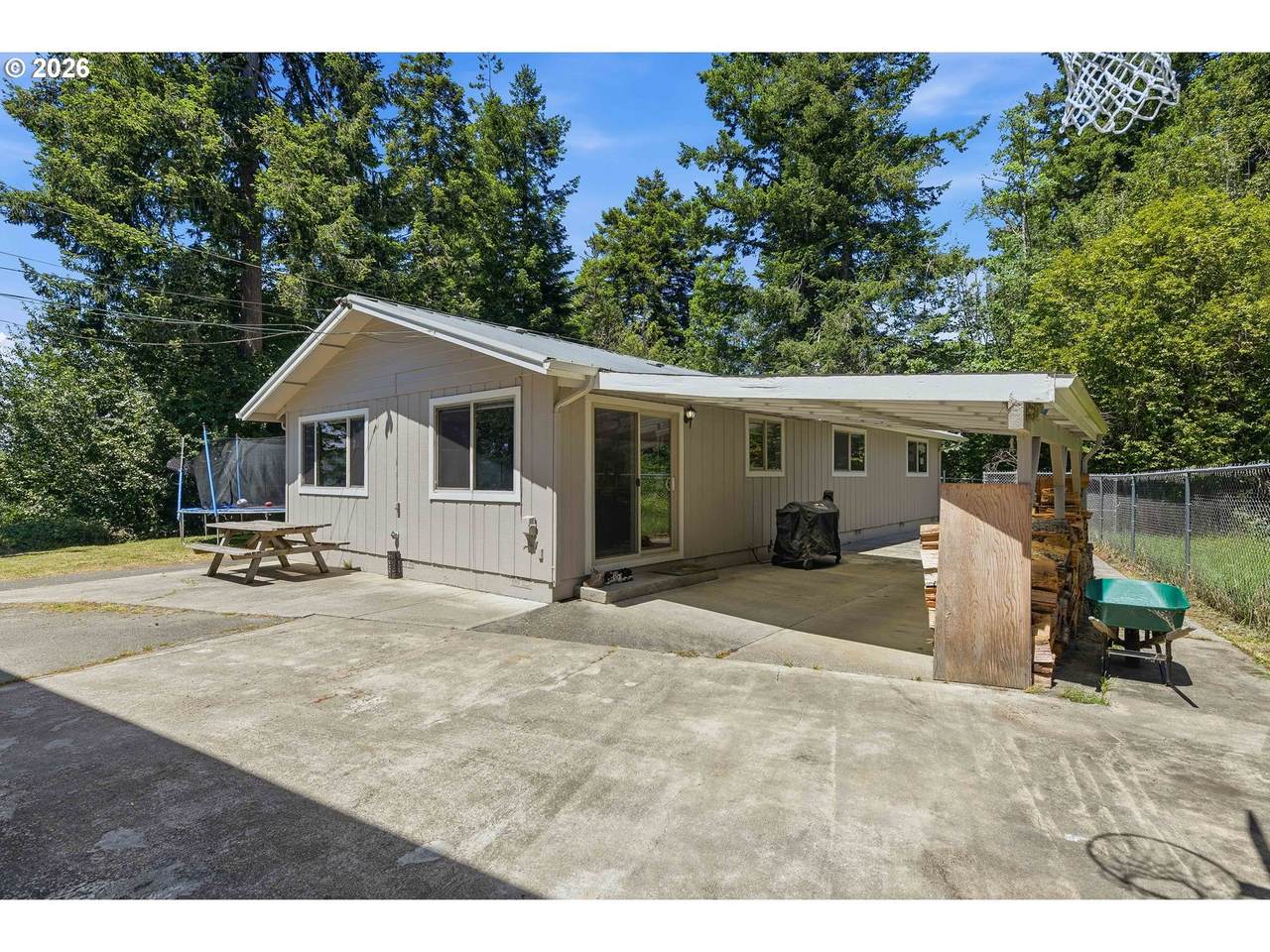 https://bt-photos.global.ssl.fastly.net/portland/1280_boomver_1_267172095-2.jpg