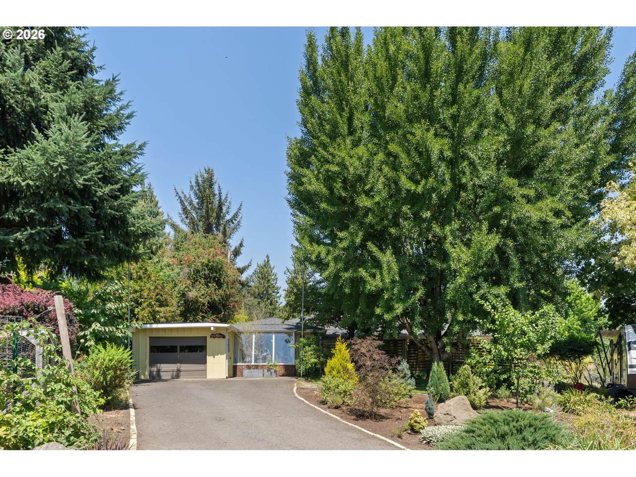 https://bt-photos.global.ssl.fastly.net/portland/1280_boomver_1_267589056-2.jpg