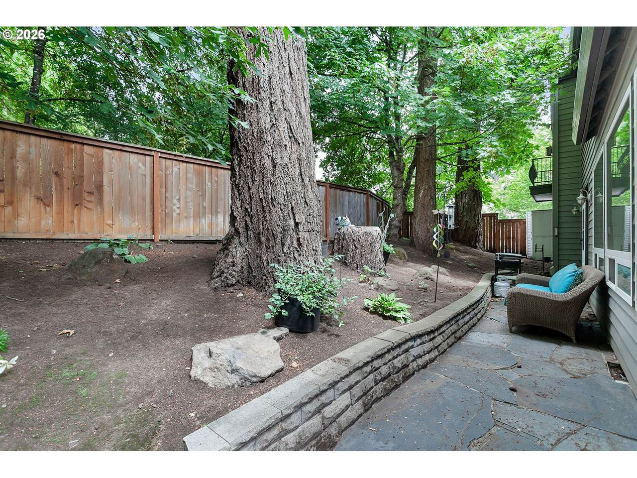 https://bt-photos.global.ssl.fastly.net/portland/1280_boomver_1_267776649-2.jpg