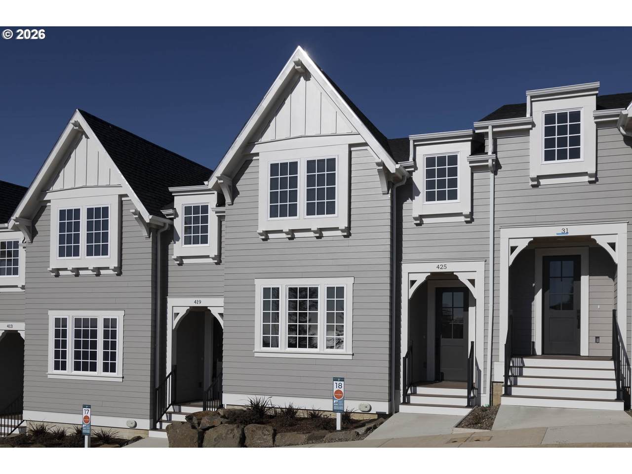 425 Moonwake Ln - Photo 1