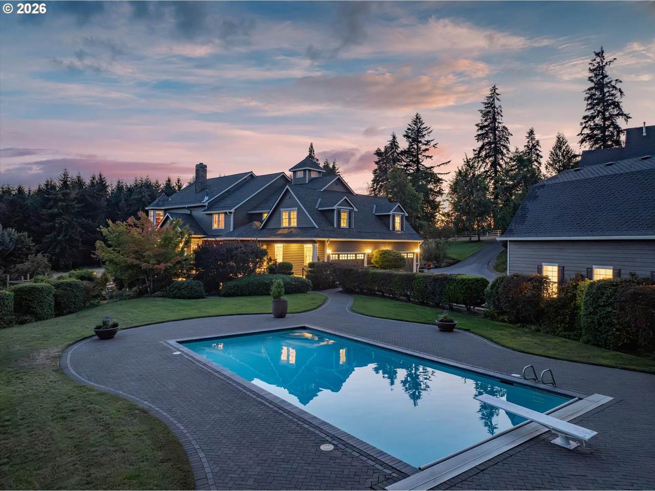 https://bt-photos.global.ssl.fastly.net/portland/1280_boomver_1_268357680-2.jpg