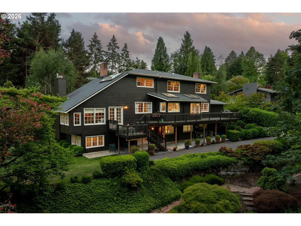 https://bt-photos.global.ssl.fastly.net/portland/1280_boomver_1_269320830-2.jpg