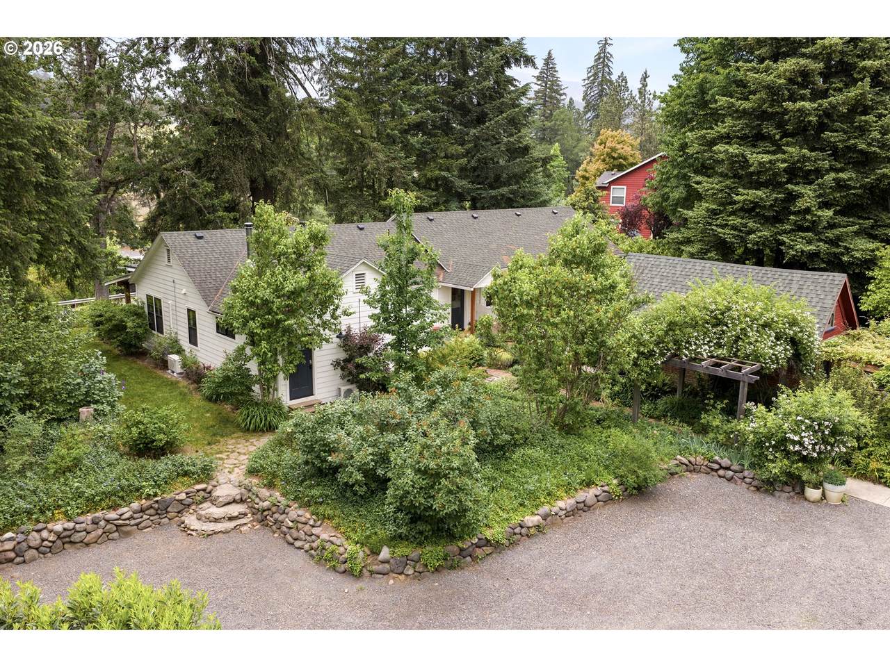 https://bt-photos.global.ssl.fastly.net/portland/1280_boomver_1_270502018-2.jpg