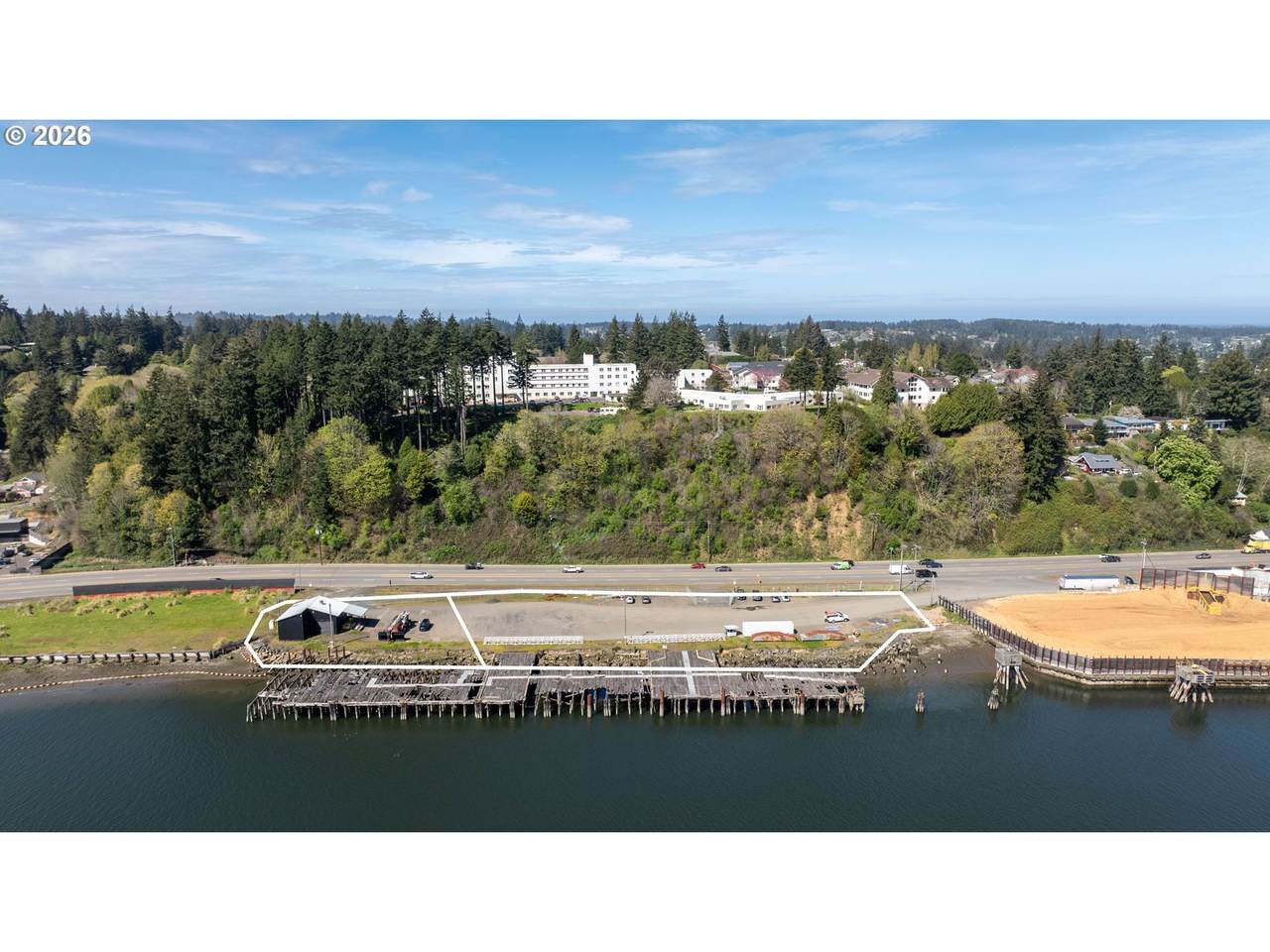2580 Bayshore Dr - Photo 1