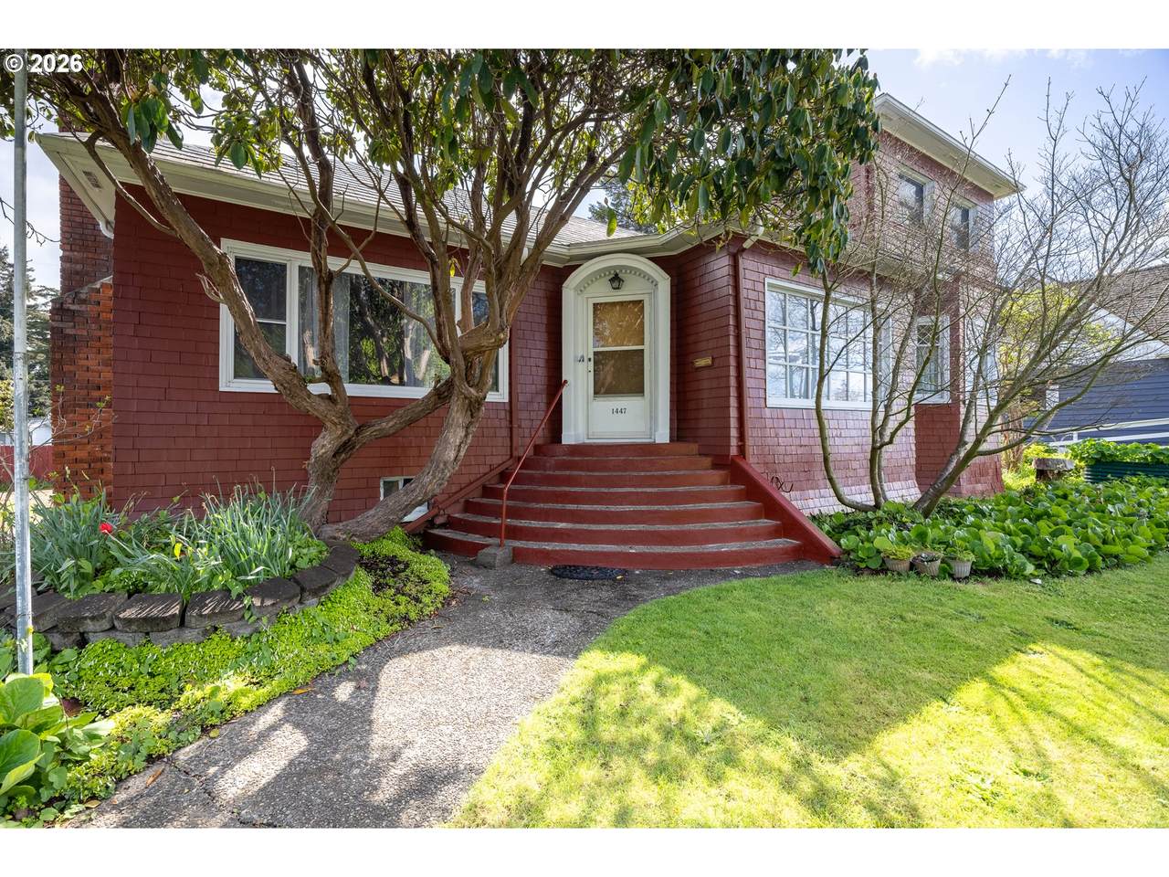 1447 Sherman Ave - Photo 1