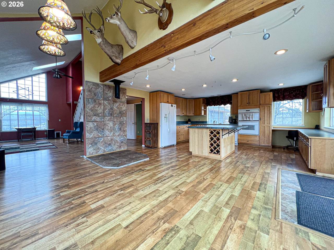 https://bt-photos.global.ssl.fastly.net/portland/1280_boomver_1_272770090-2.jpg