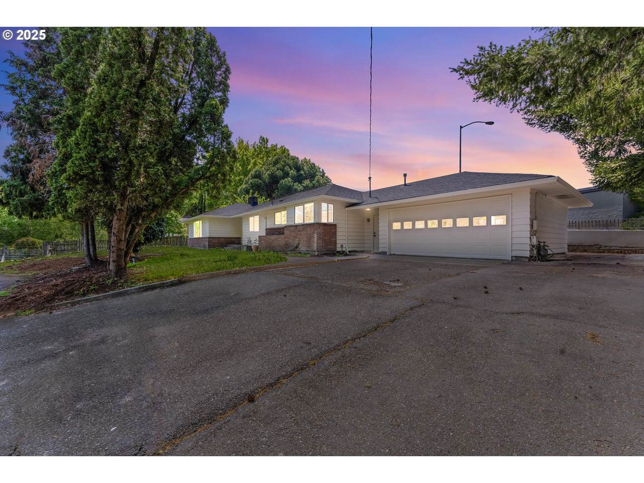 15820 Bronson Rd - Photo 1