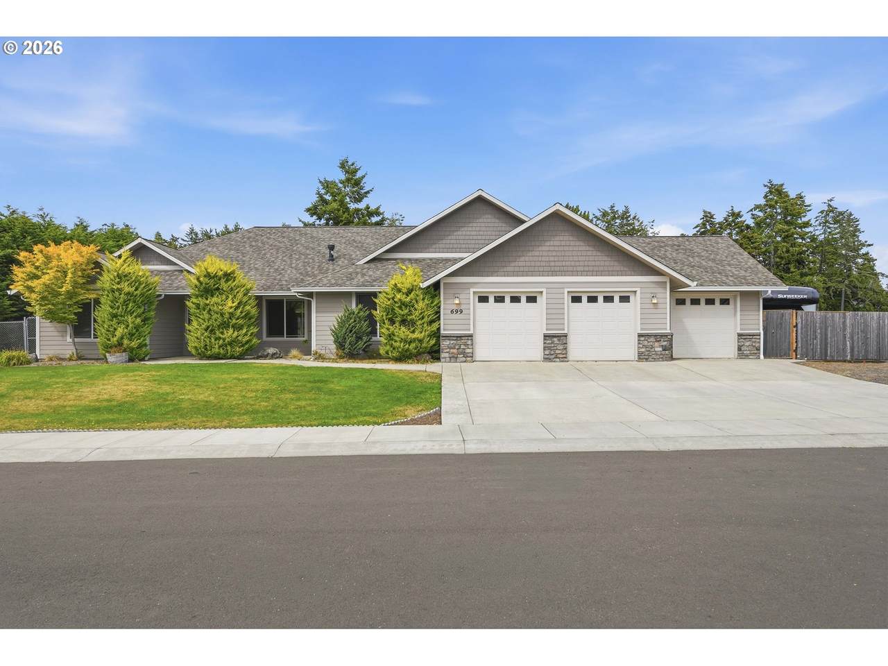https://bt-photos.global.ssl.fastly.net/portland/1280_boomver_1_273656330-2.jpg