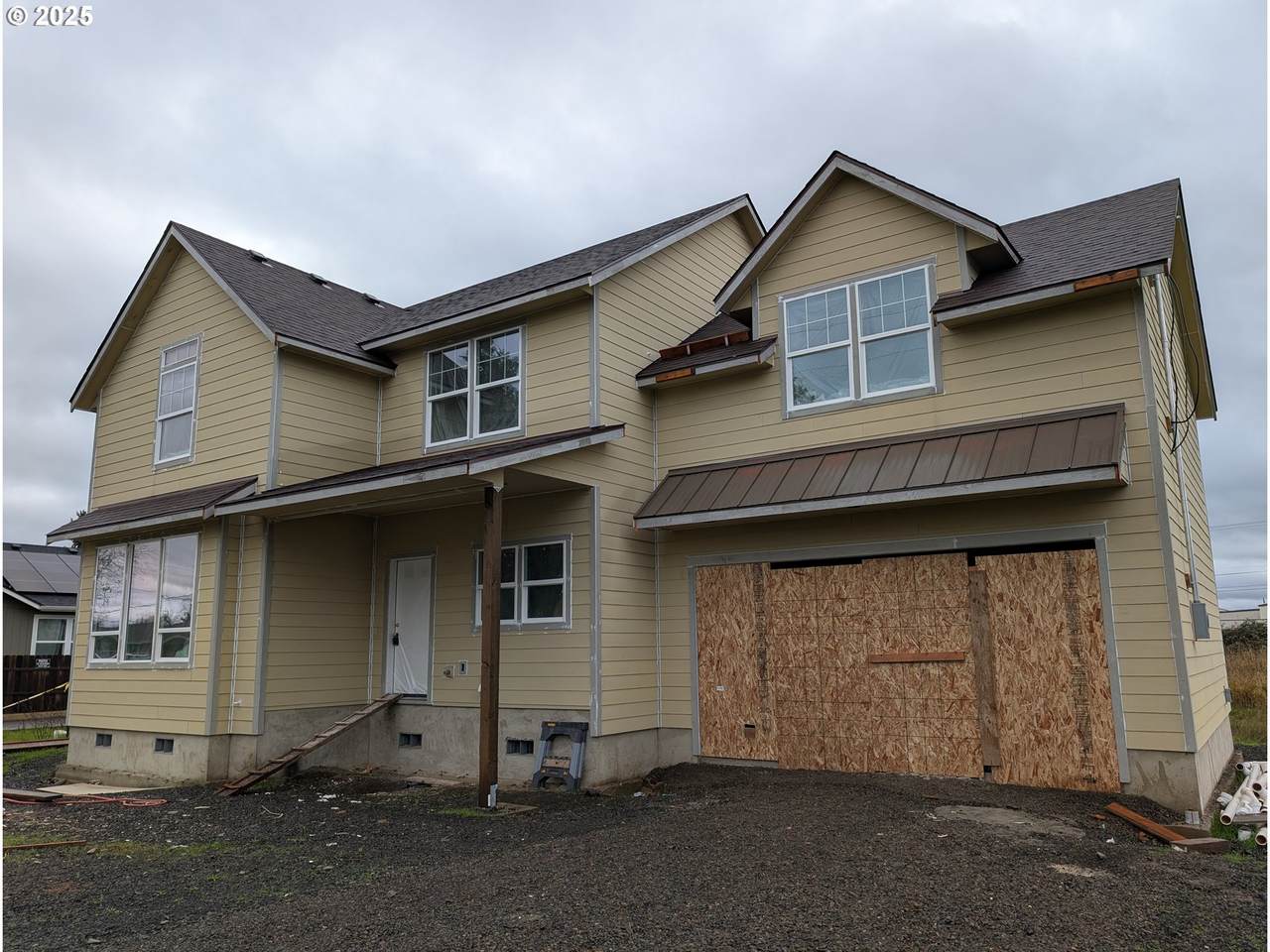 371 2ND Ave - Photo 1