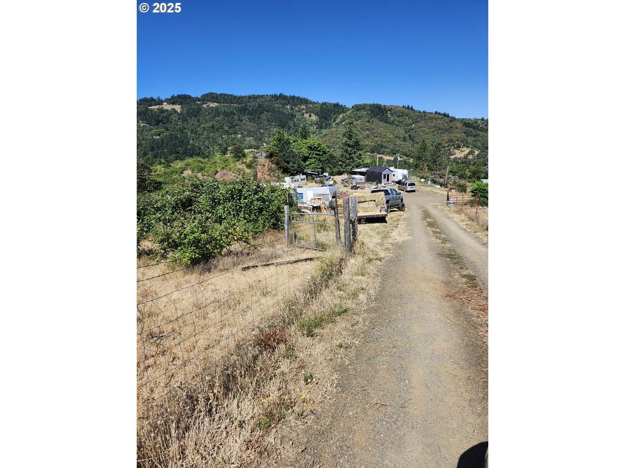 884 David Dr - Photo 1