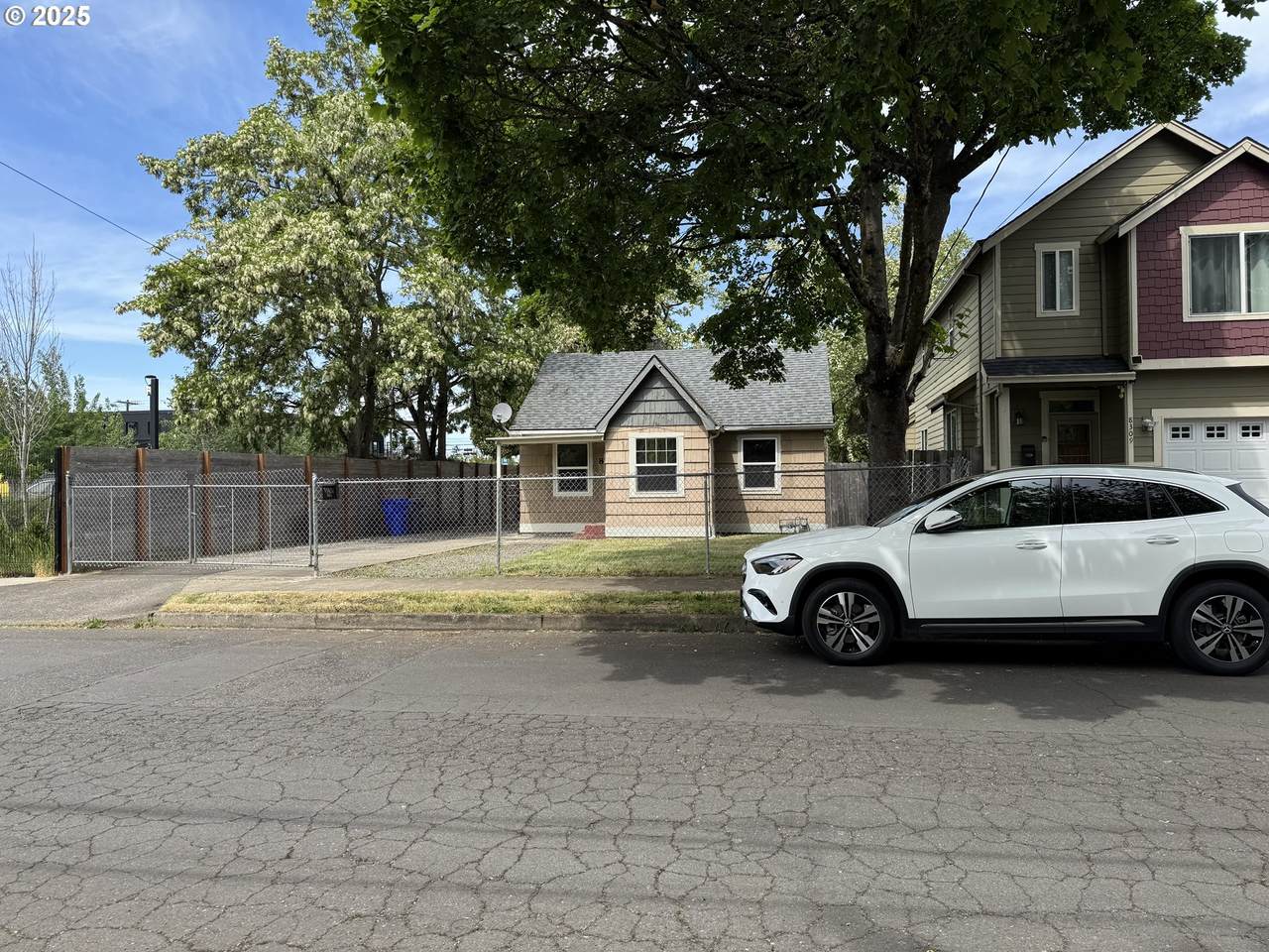 8305 Rhone St - Photo 1