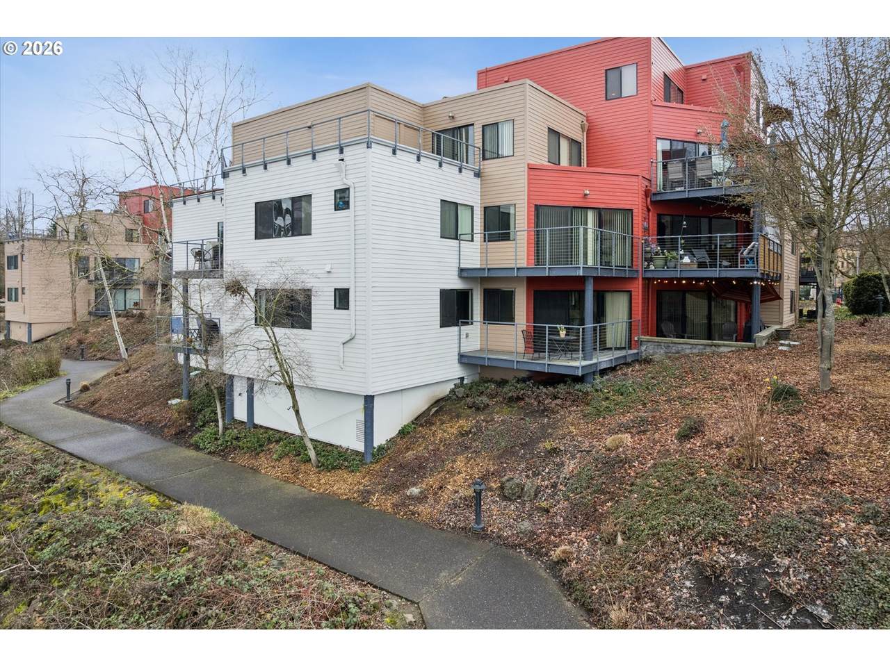 620 Naito Pkwy - Photo 1