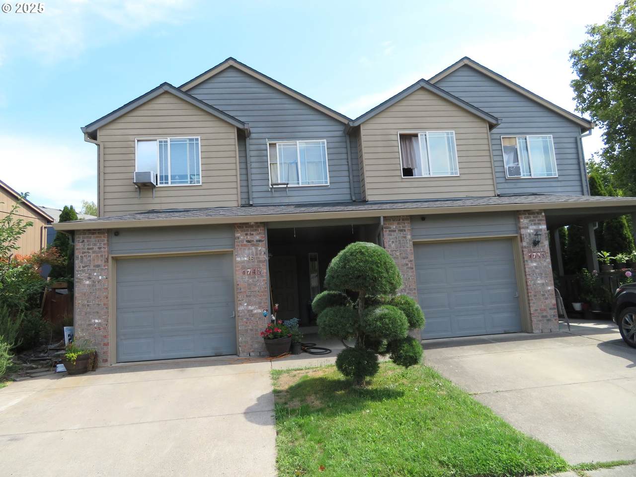 1740 Darby St - Photo 1