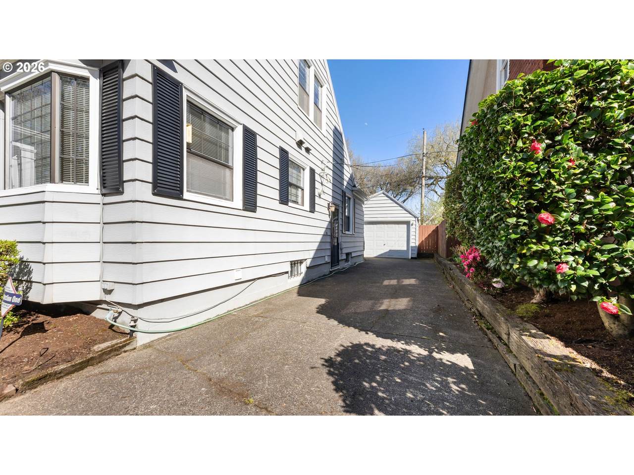 https://bt-photos.global.ssl.fastly.net/portland/1280_boomver_1_278824072-2.jpg