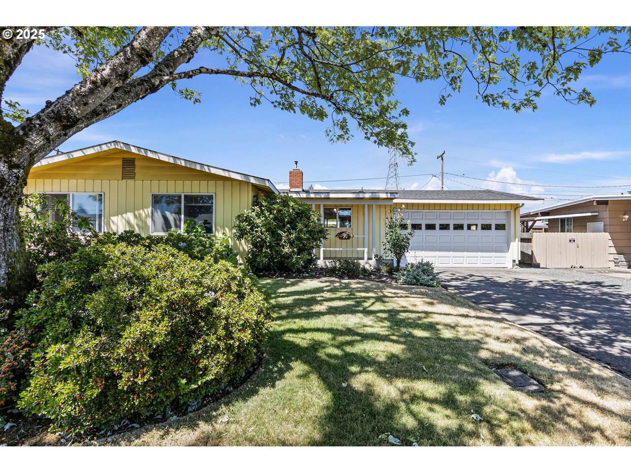 1482 Fairview Dr - Photo 1