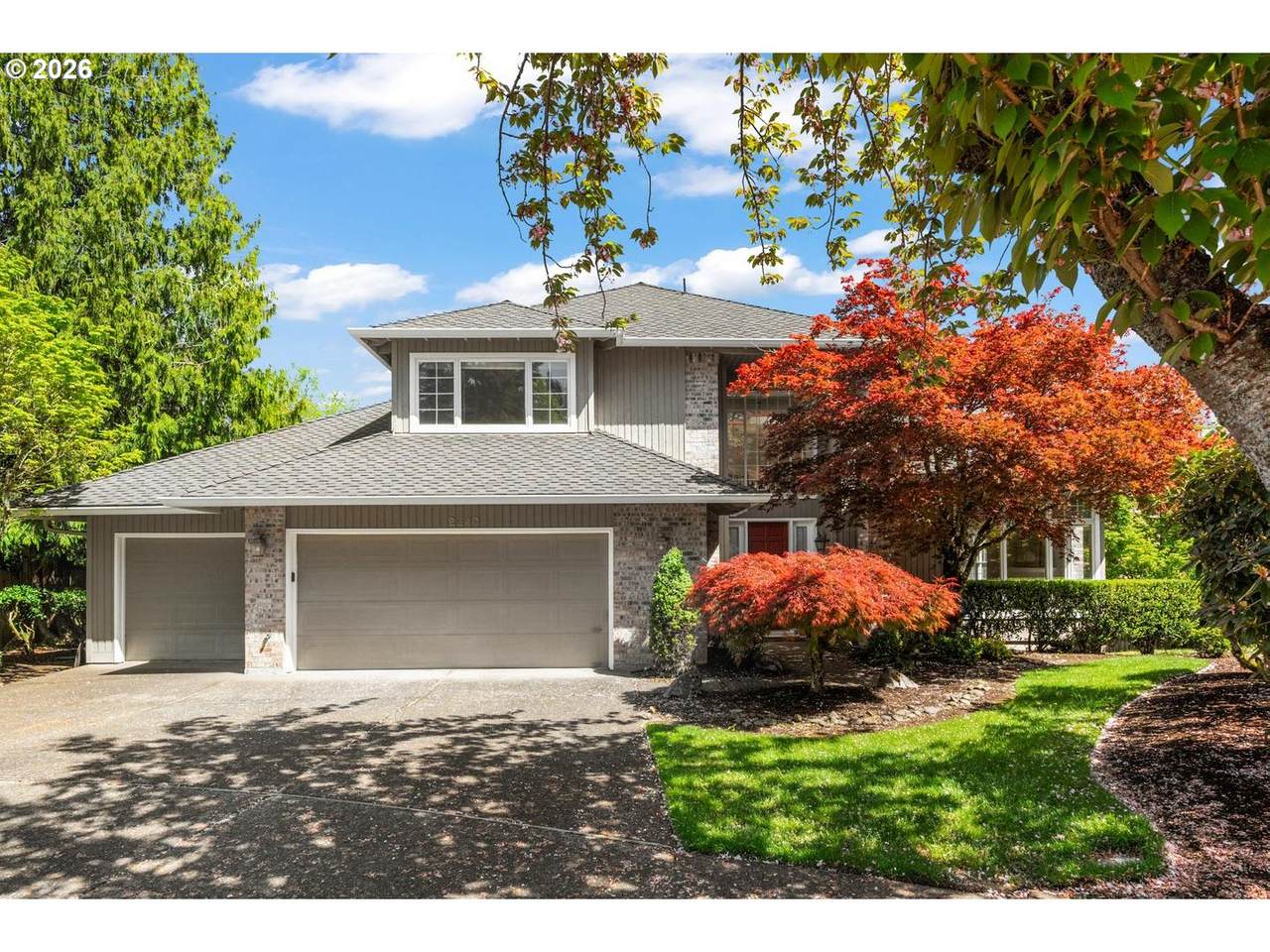 2640 Surrey Ln - Photo 1