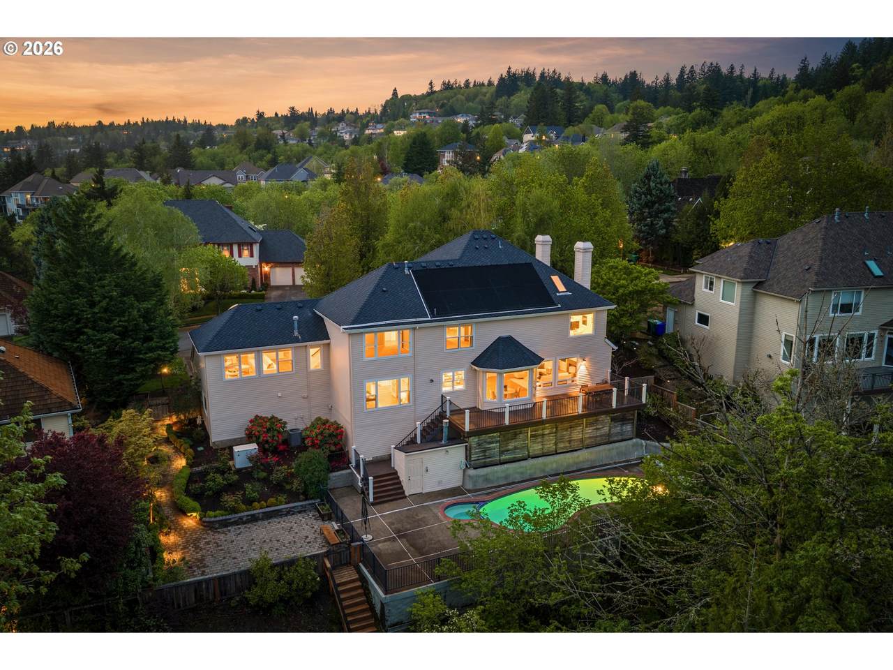 https://bt-photos.global.ssl.fastly.net/portland/1280_boomver_1_285668033-2.jpg