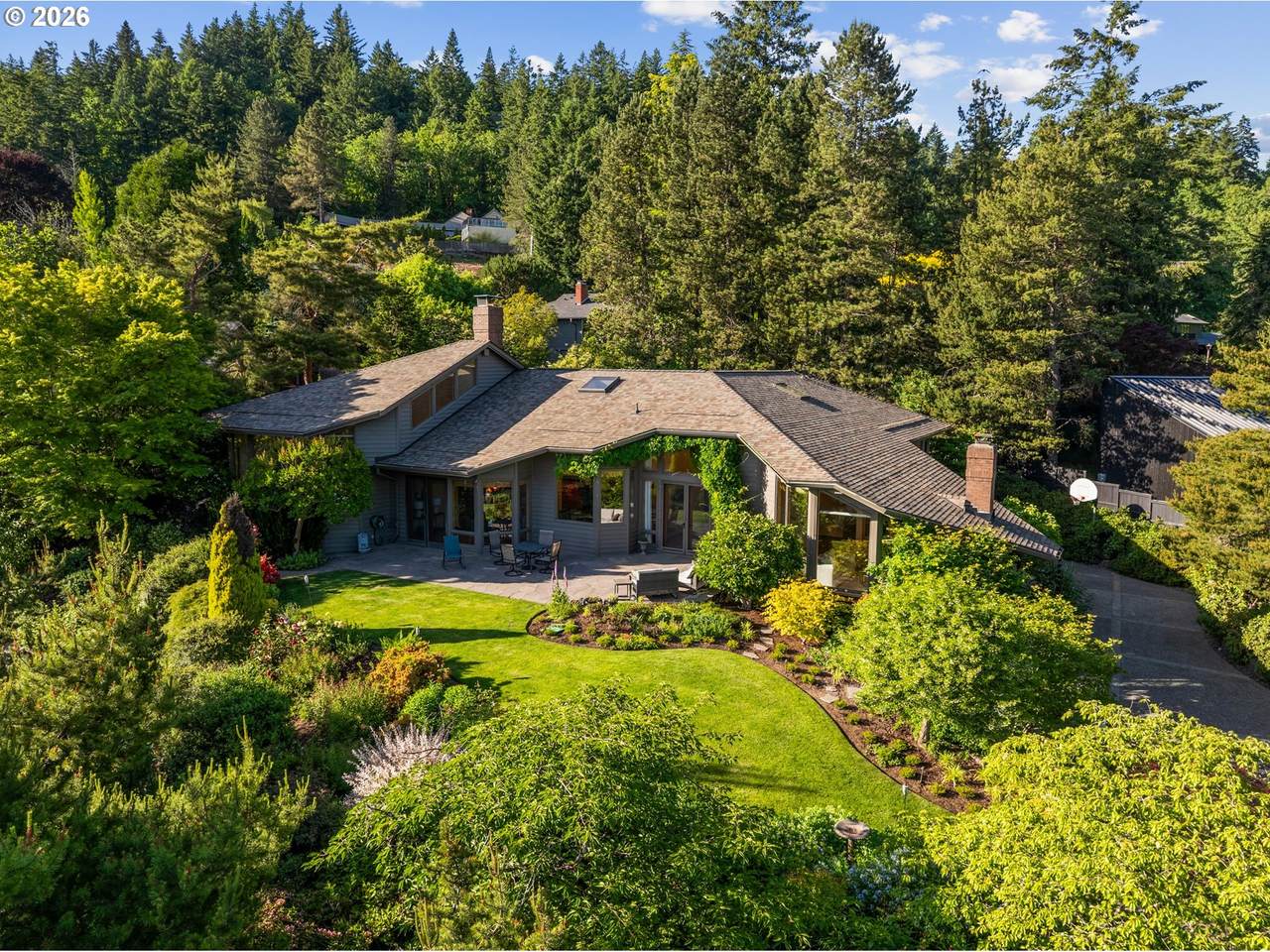 https://bt-photos.global.ssl.fastly.net/portland/1280_boomver_1_287104155-2.jpg