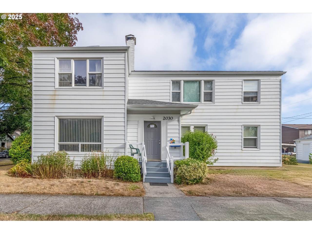 1202 21ST Ave - Photo 1