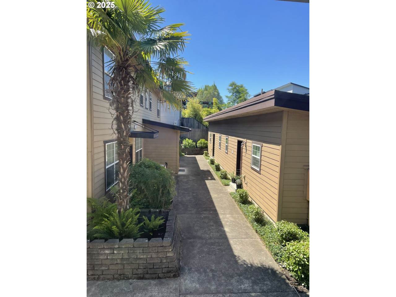 2845 M L King Blvd - Photo 1