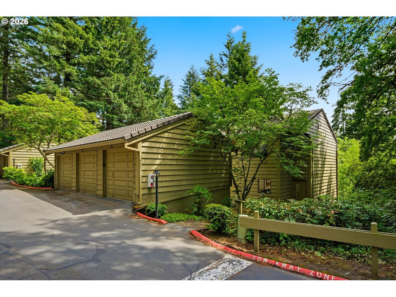https://bt-photos.global.ssl.fastly.net/portland/1280_boomver_1_288150696-2.jpg