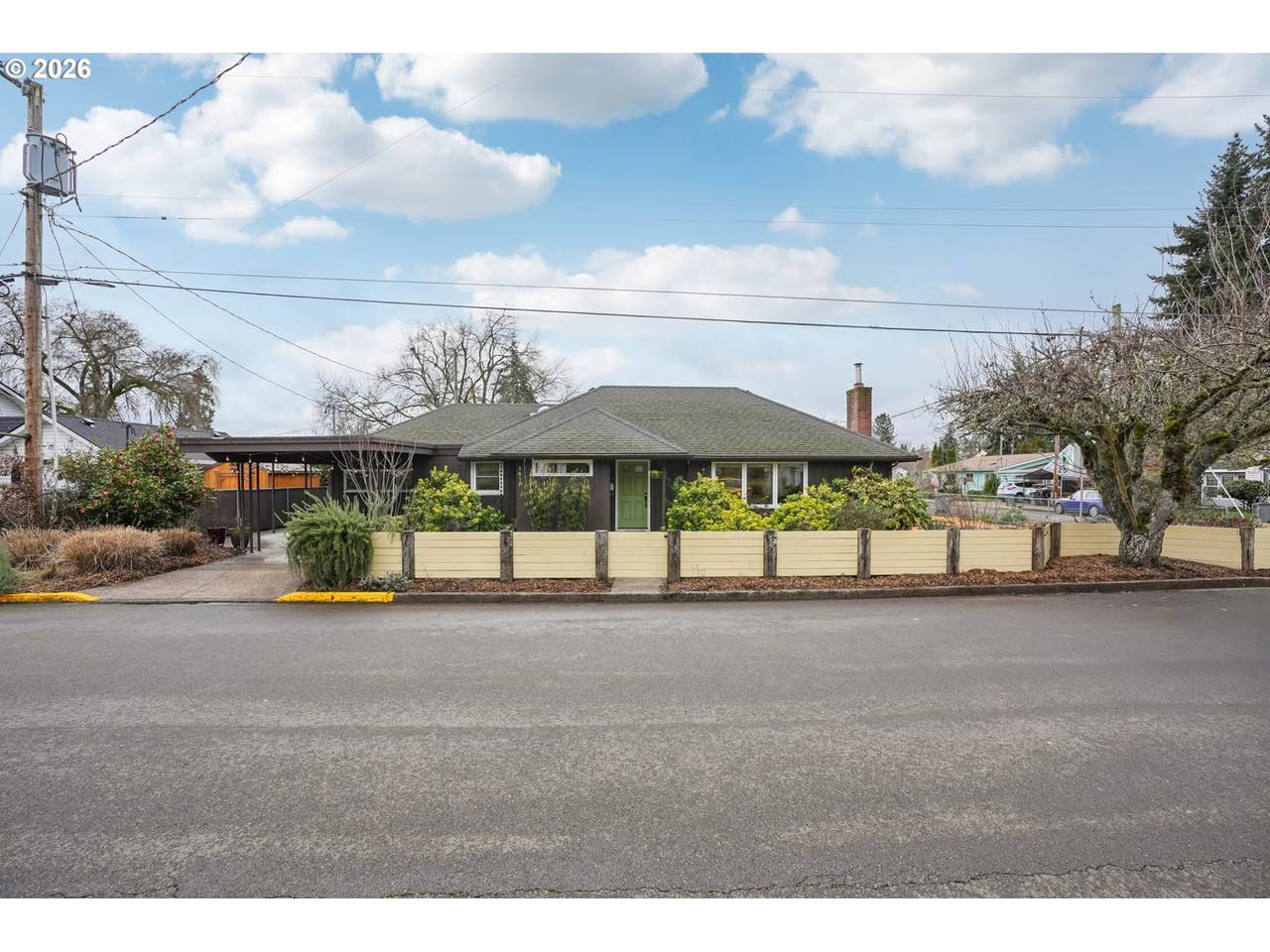 330 14TH St - Photo 1