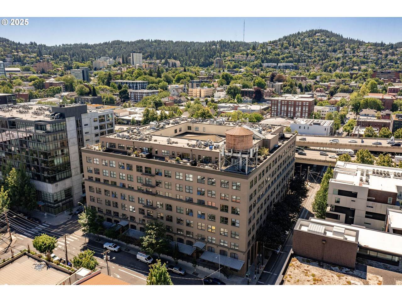 1420 Lovejoy St - Photo 1