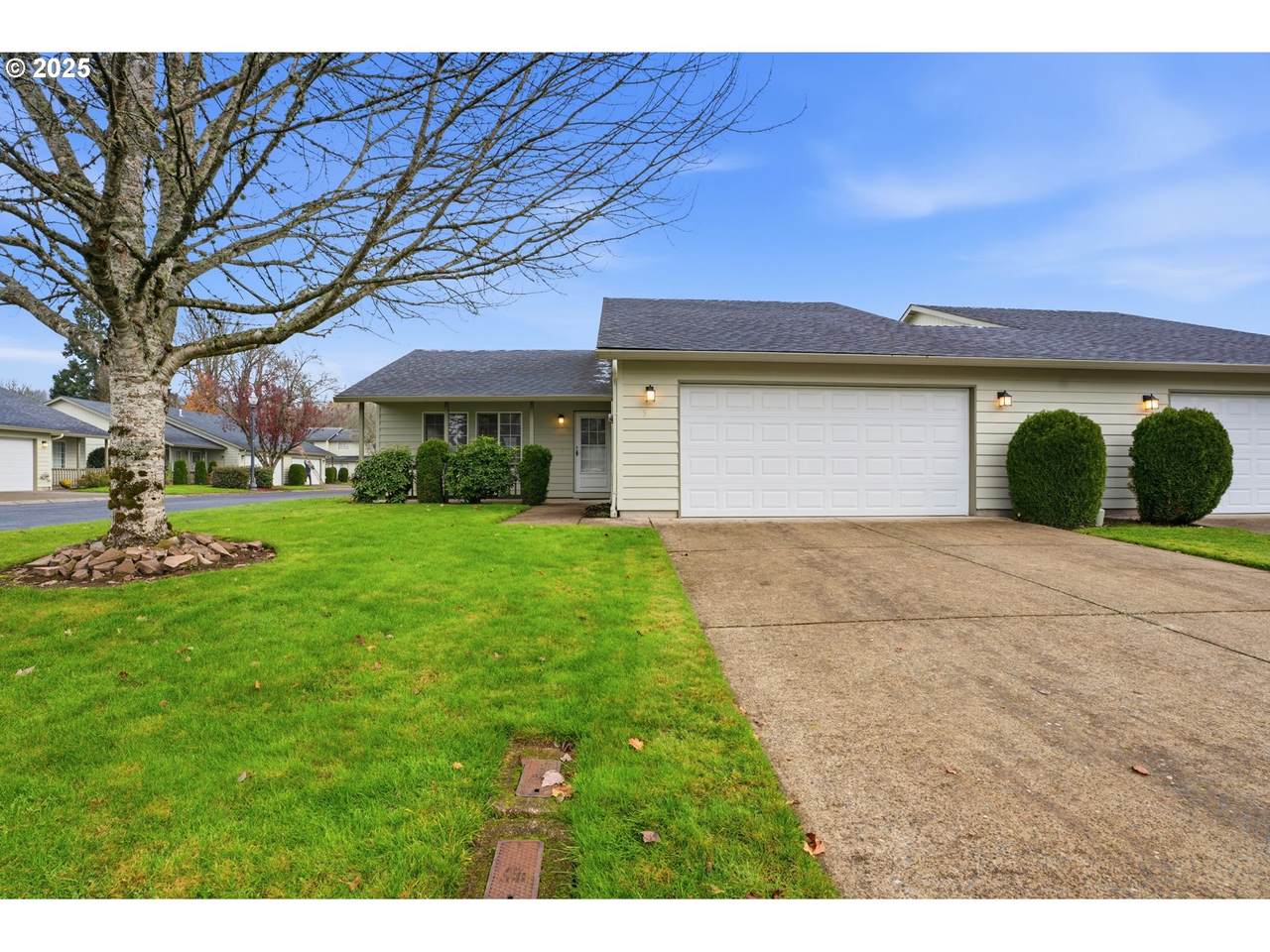 511 Clark Ave - Photo 1