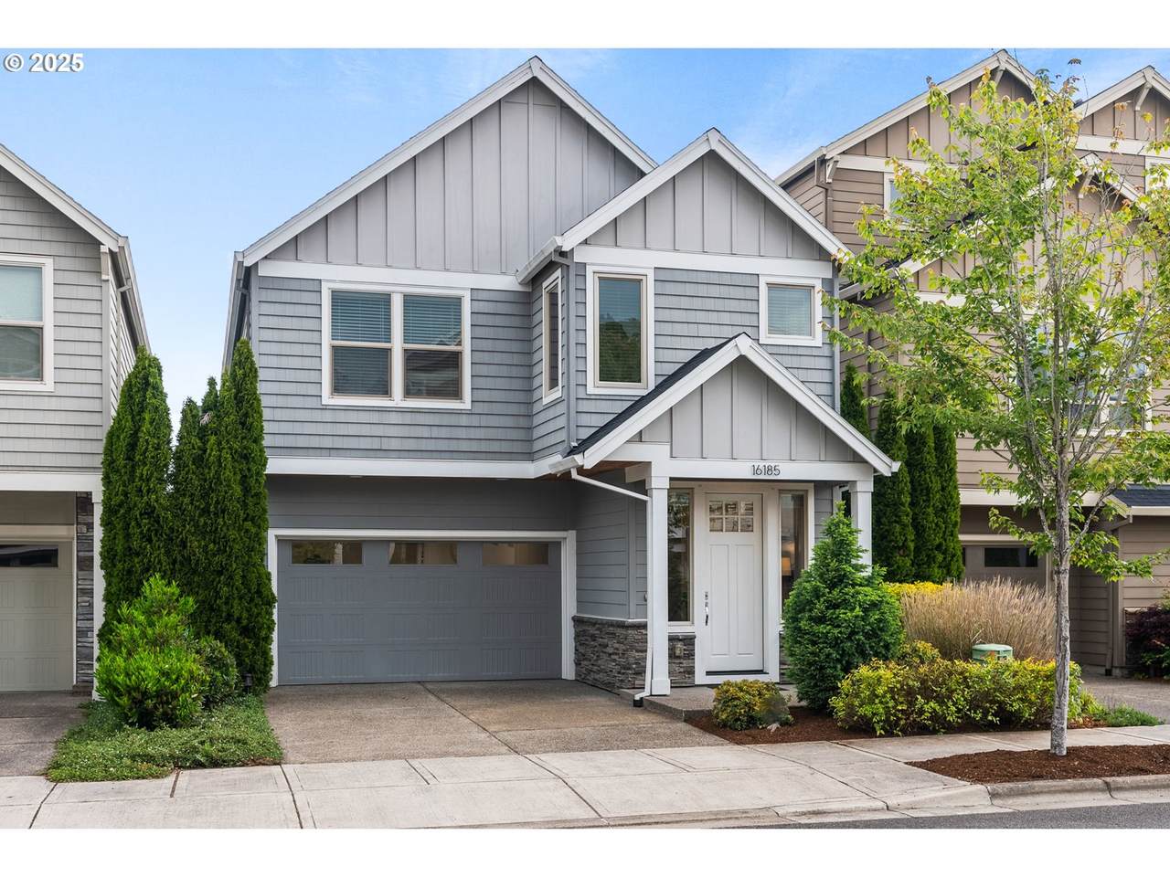 16185 Ashfield Dr - Photo 1