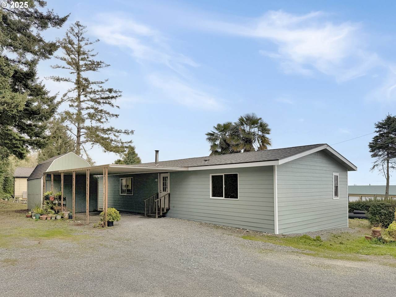15609 Highway 101 - Photo 1