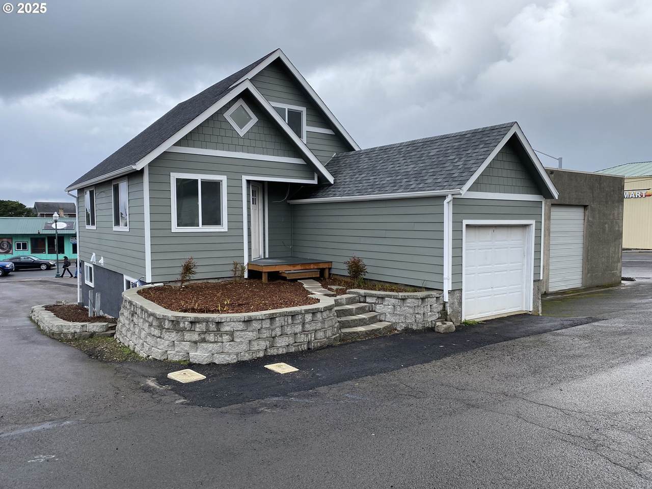 1333 Keel Ave - Photo 1