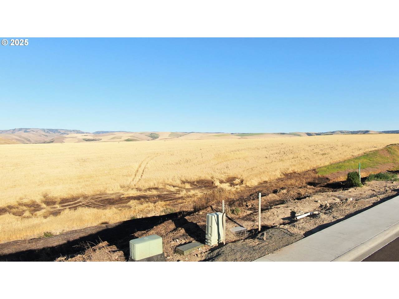 25 Lewis Cir - Photo 1