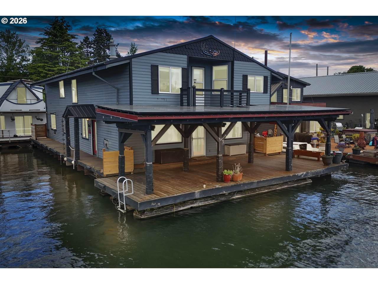 2039 Jantzen Ave - Photo 1