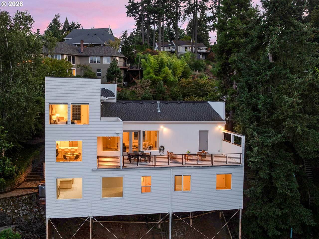 https://bt-photos.global.ssl.fastly.net/portland/1280_boomver_1_302549597-2.jpg