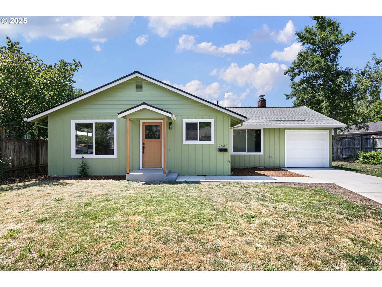 2438 Potter St - Photo 1