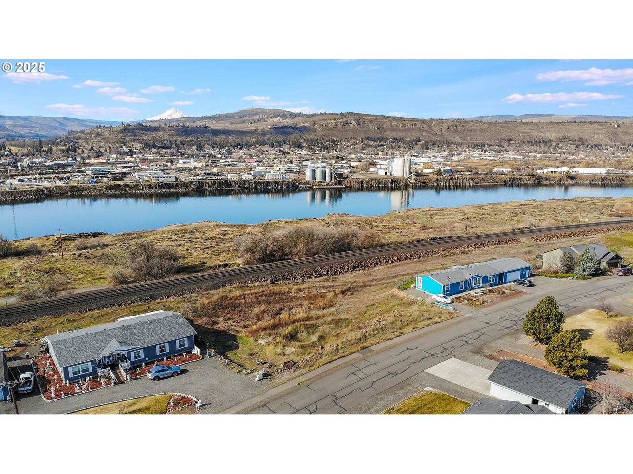 550 Sunridge Ave - Photo 1