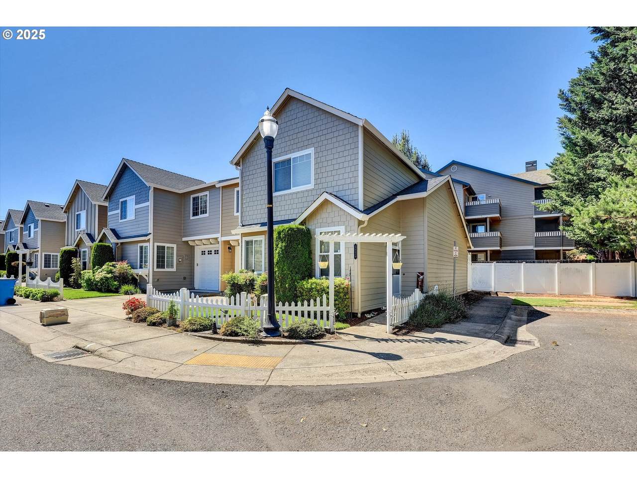 5226 74TH Ct - Photo 1