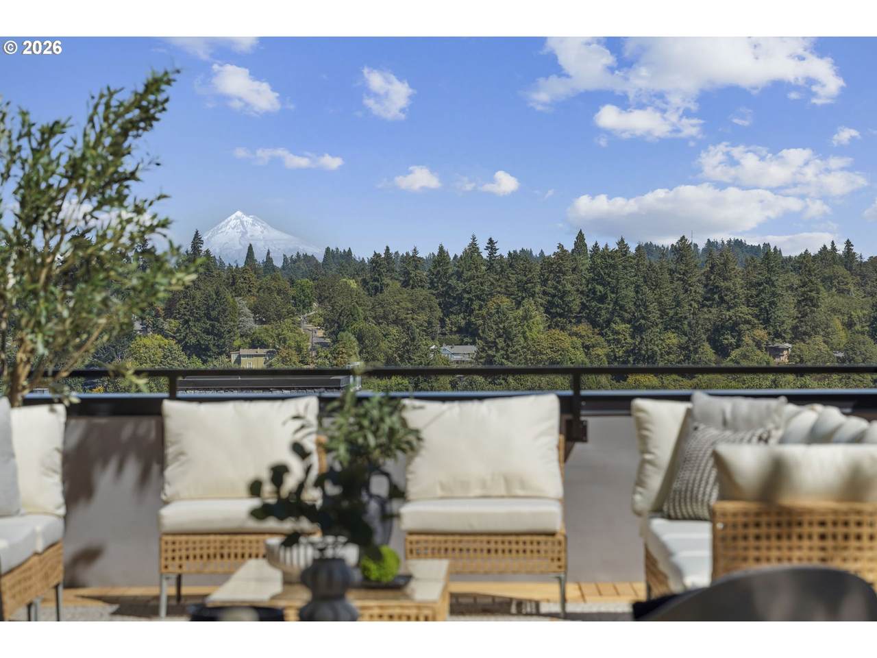 https://bt-photos.global.ssl.fastly.net/portland/1280_boomver_1_308201264-2.jpg