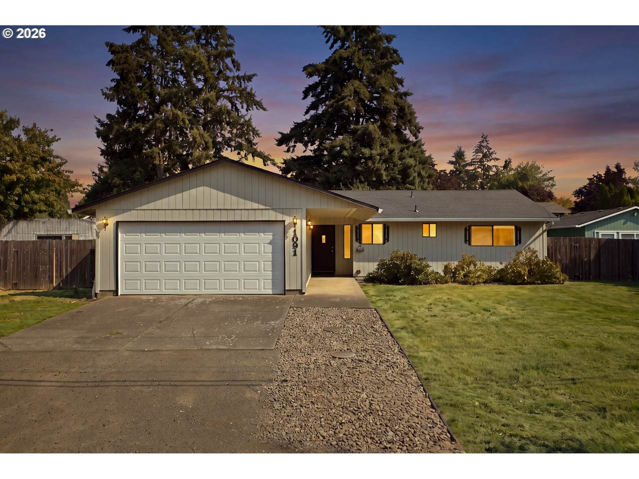 1091 Sunrise Ln - Photo 1