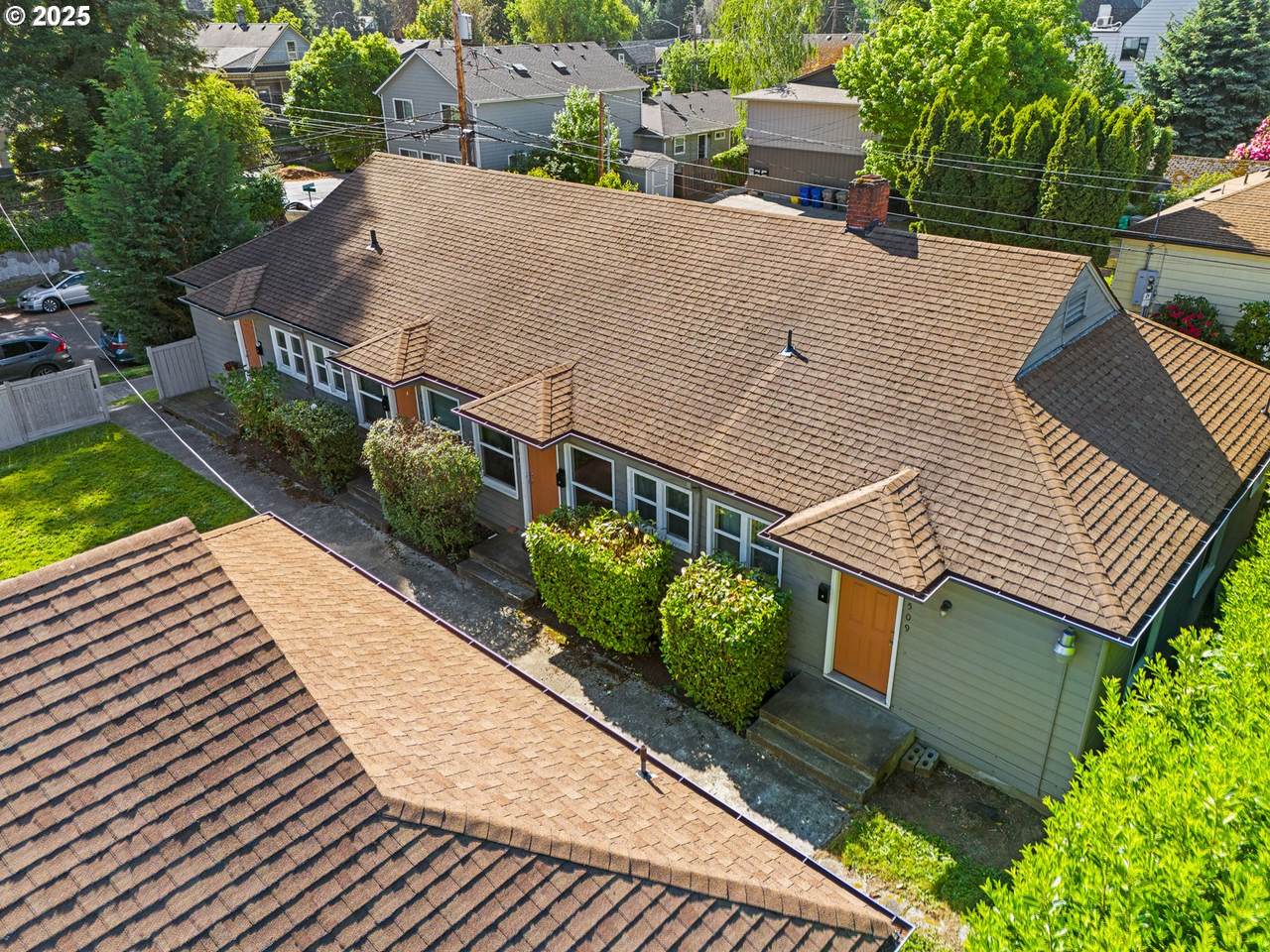 4501 Montana Ave - Photo 1