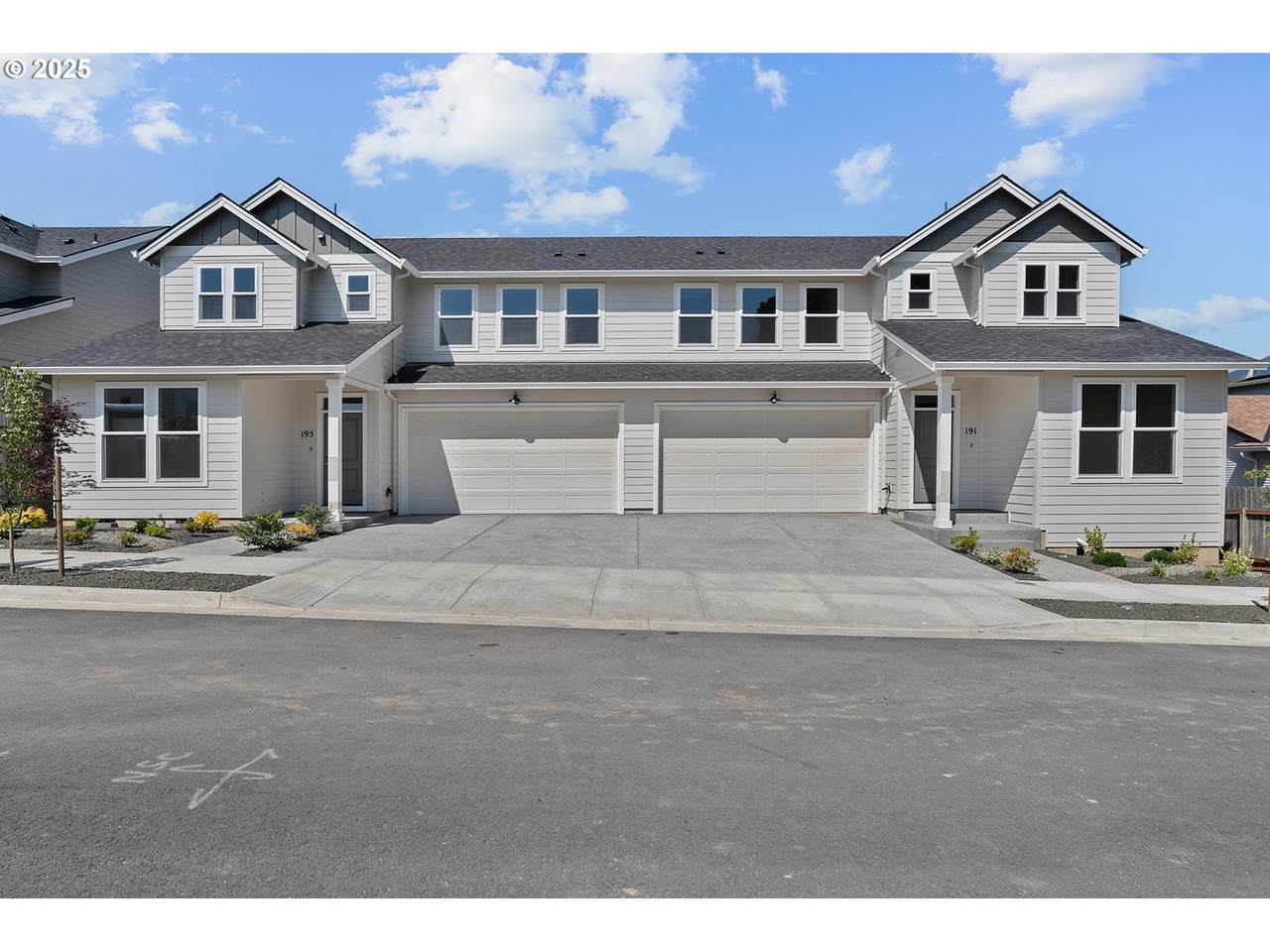 191 Acacia Dr - Photo 1