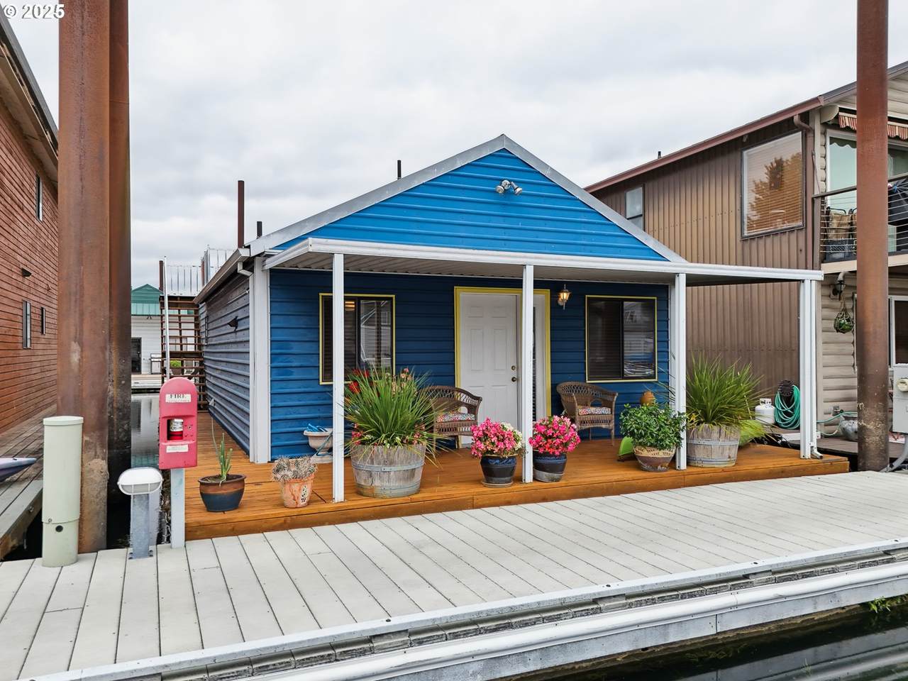 19609 Marine Dr - Photo 1